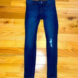 Skinny dark jeans